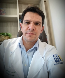 Dr. Vinicius Sampaio Santana Dr. Vinicius Sampaio Santana