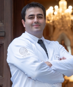 Dr. Hugo Garcia  Dr. Hugo Garcia