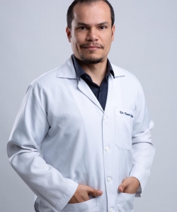 Dr. Daniel Aguiar Dr. Daniel Aguiar