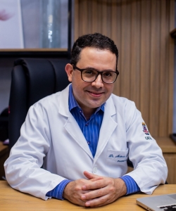 Dr. Mateus Teixeira Rocha Dr. Mateus Teixeira Rocha