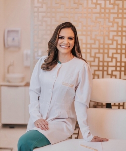 Dra Franciane Aparecida Coelho  Dra Franciane Aparecida Coelho