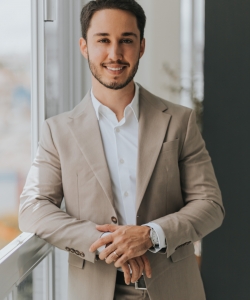 Dr Matheus Marques  Dr Matheus Marques