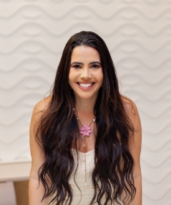 Dra. Marcela Marques  Dra. Marcela Marques