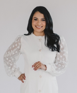 Dra. Laísa Passos de Andrade Dra. Laísa Passos de Andrade