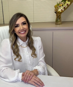 Dra. Indira da Silva Felicia   Dra. Indira da Silva Felicia