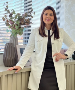 Dra. Vanessa Khouri  Dra. Vanessa Khouri