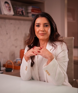 Dra Gabriela Botelho  Dra Gabriela Botelho