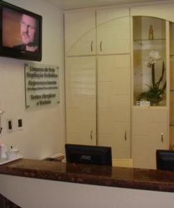 Clínica de Dermatologia Dr. Bruno Prado Clínica de Dermatologia Dr. Bruno Prado