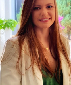 Dra. Camilla Guimarães Mattos Dra. Camilla Guimarães Mattos