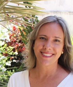 Dra Cláudia Sales Felizola Dra Cláudia Sales Felizola