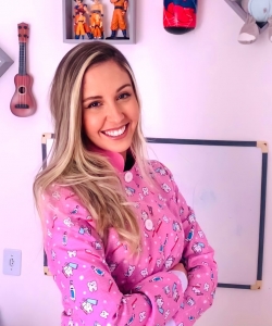 Dra. Flavia Dantas Dra. Flavia Dantas