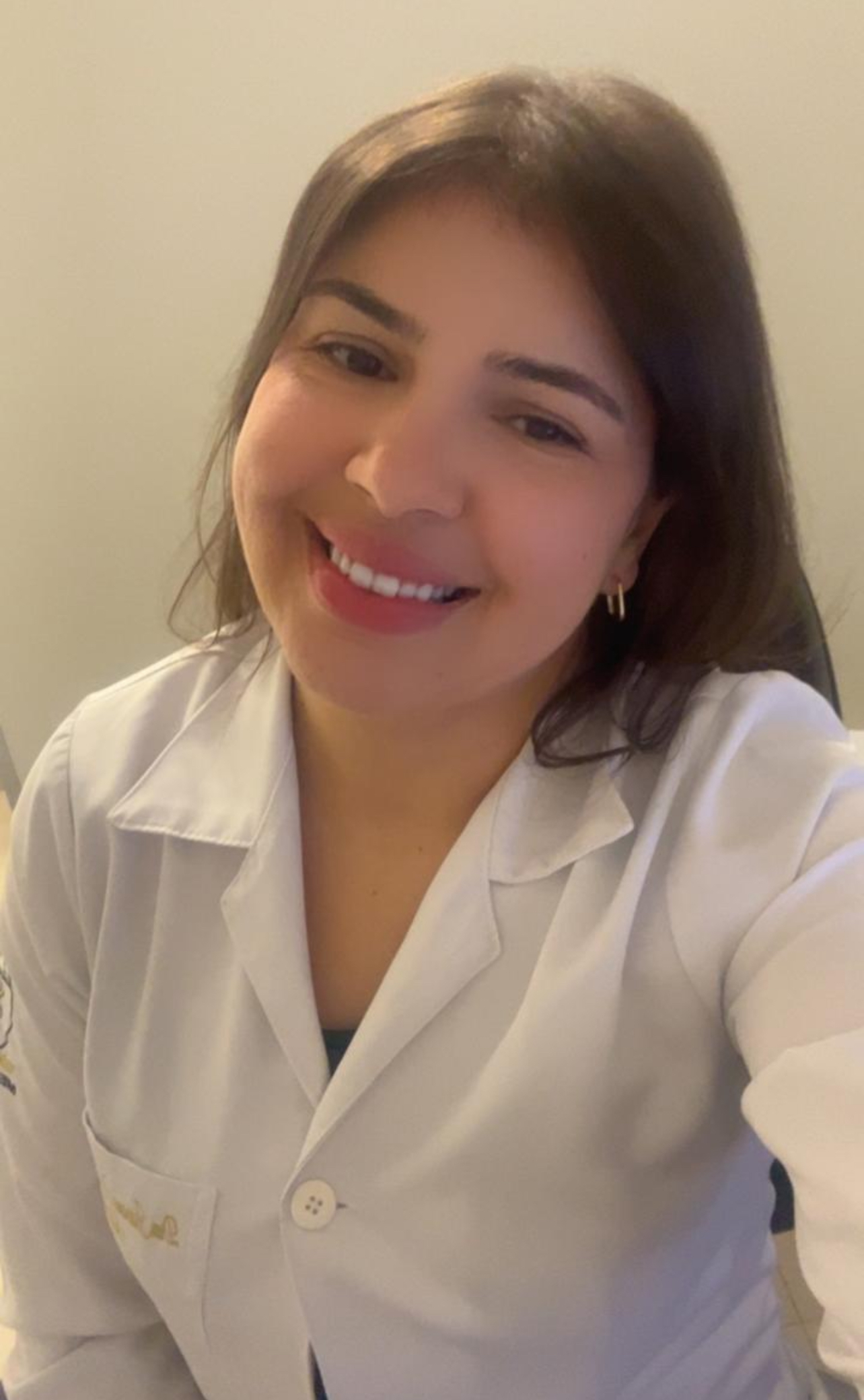 Dra. Jussara Pereira Batista Spínola Dra. Jussara Pereira Batista Spínola